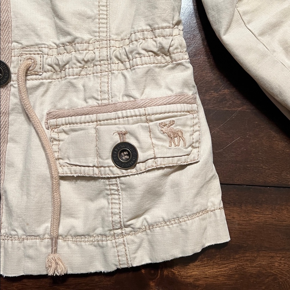 Cute Jacket! - image 3